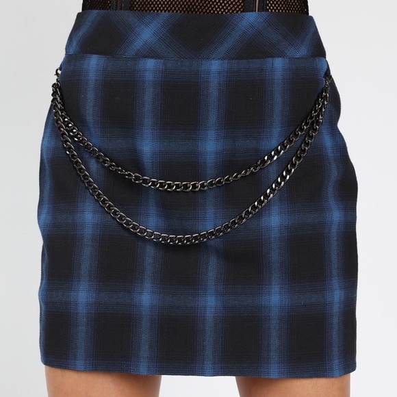 Plaid Mini Skirt. - Picture 4 of 5